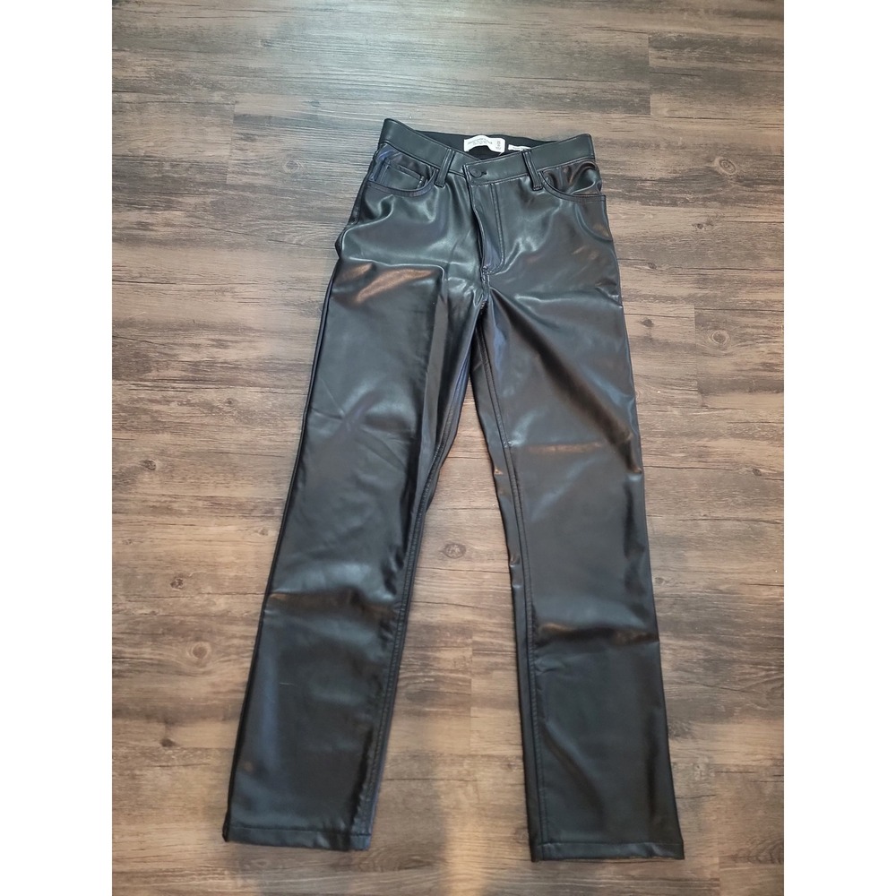 Abercrombie & Fitch The 90s Straight Ultra High Rise Vegan Leather Pants Black